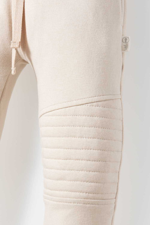 Card slide image -  JOGGER LITTLEMIC CON BOLSILLOS LATERALES CAQUI PARA NIÑO 2T A 5T