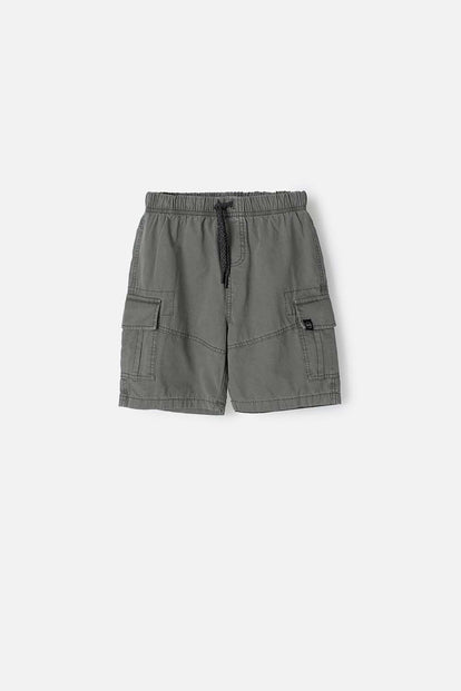 BERMUDA DE MIC CON CORDÓN VERDE PARA NIÑO