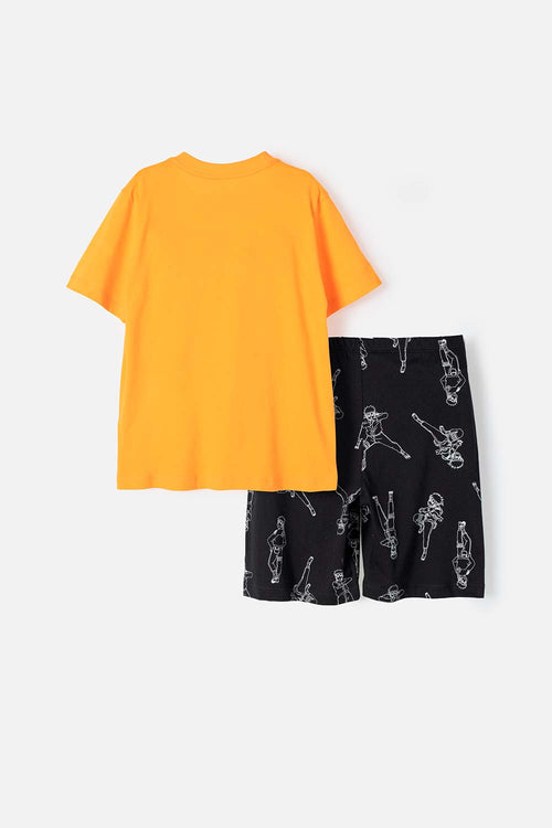 PIJAMA DE NARUTO NARANJA Y NEGRA DE PANTALÓN CORTO PARA JUNIOR NIÑO