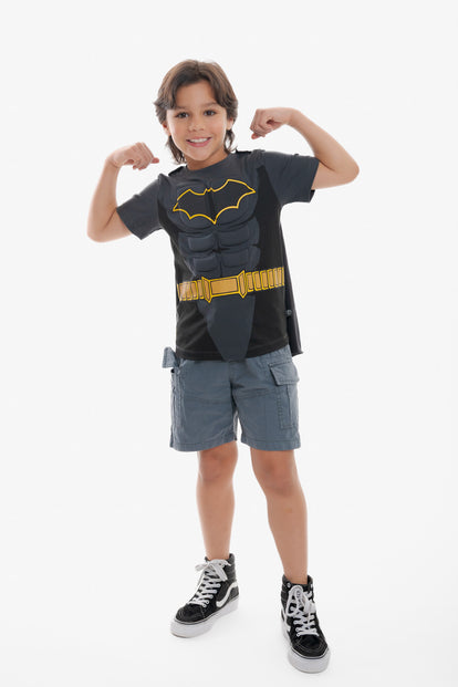 CAMISETA DE BATMAN CON CAPA GRIS Y NEGRO PARA NIÑO