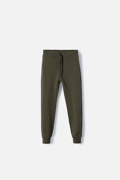 JOGGER DE MIC CON CORDÓN VERDE PARA NIÑO