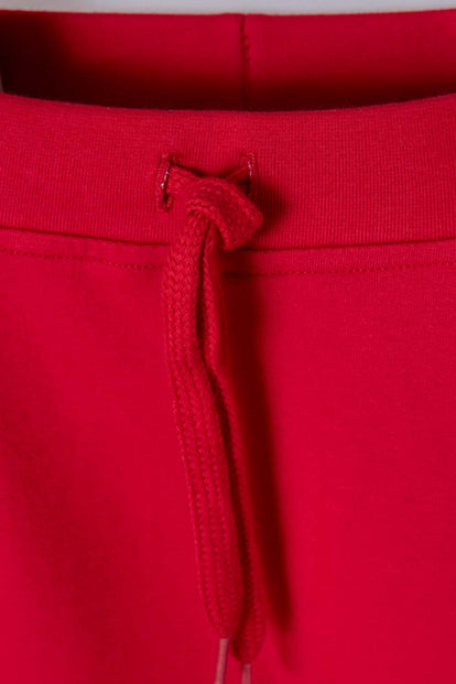  JOGGER LITTLEMIC CON CORDÓN ROJO PARA BEBÉ NIÑO