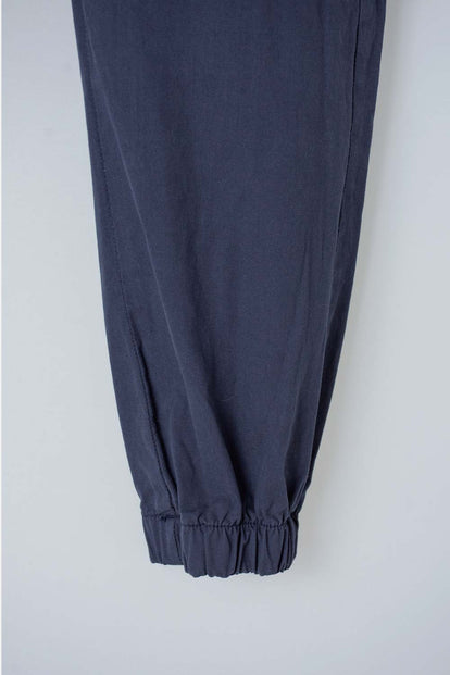 JOGGER DE MIC CON CORDÓN AZUL PARA NIÑO