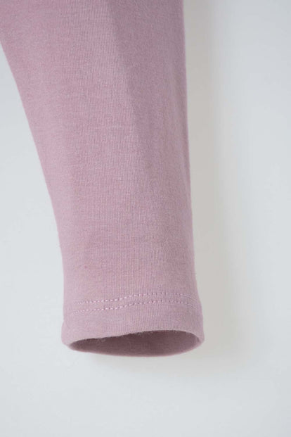 CONJUNTO DE LITTLEMIC CON PANTALÓN LARGO LILA PARA BEBÉ NIÑA