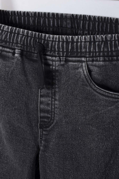 JOGGER DE MIC CON CORDON NEGRO PARA NIÑO