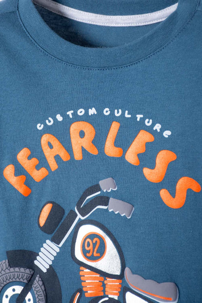  CAMISETA LITTLEMIC AZUL Y GRIS ESTAMPADA EN FRENTE PARA NIÑO 2T A 5T