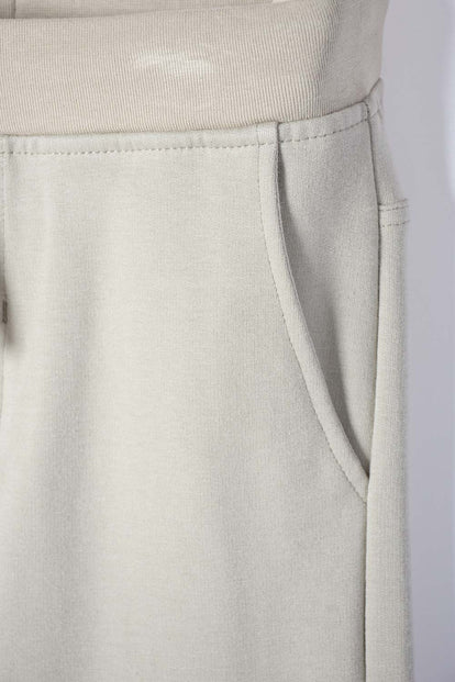  JOGGER DE MIC CON CORDÓN VERDE ACEITUNA PARA NIÑO