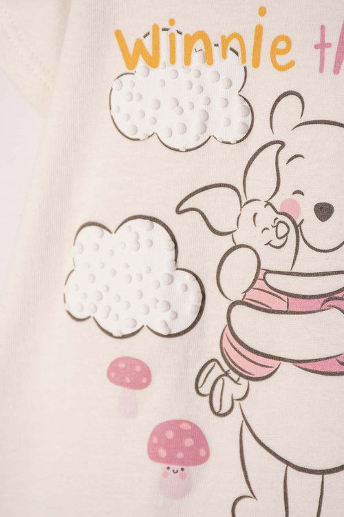 CONJUNTO DE WINNIE THE POOH MARFIL PARA BEBÉ NIÑA