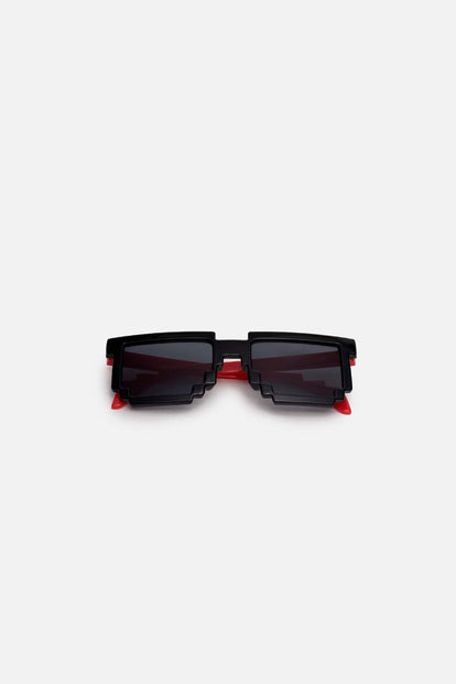 GAFAS DE SOL DE MIC NEGRO Y ROJO PARA NIÑO